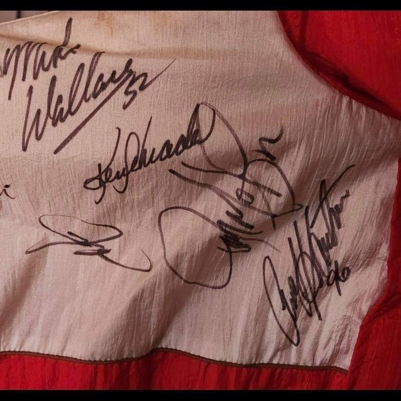 LARGE AUTOGRAPHED NASCAR WINDBREAKER FROM 492 lap Goodwrench race 95 - Picture 2 of 12